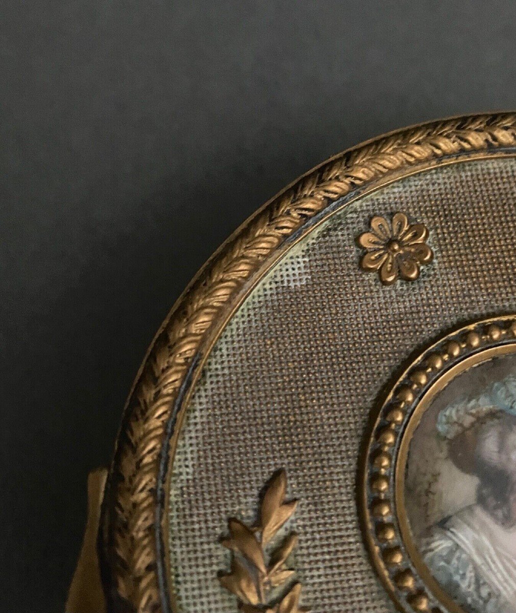 Boîte en bronze Napoléon III ornementée d'une miniature Femme du XVIIIe-photo-3