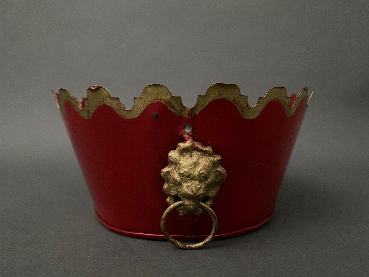 19th Century Sheet Metal Cooler With Red Background With Gilding And Lion Heads-photo-1