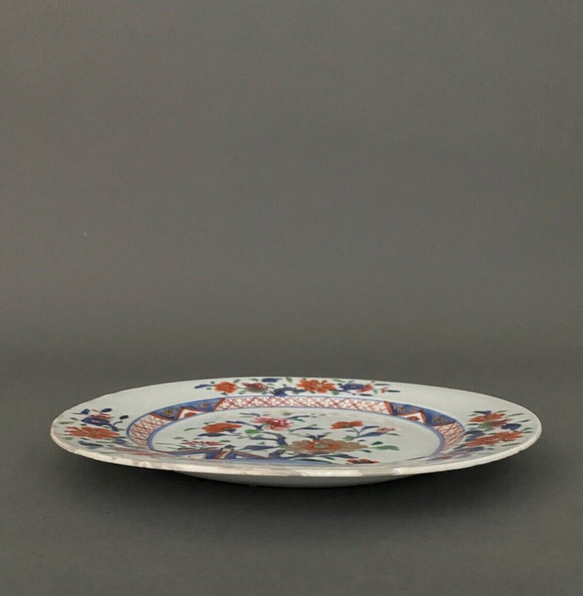 Flat Plate In Imari Porcelain Japan 19th Century Floral Decoration-photo-1