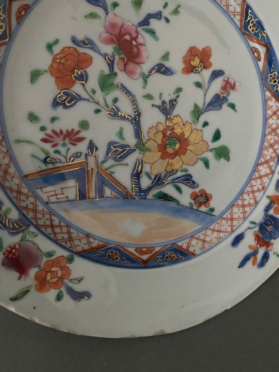Assiette plate en porcelaine d'Imari Japon XIXe décor floral-photo-2