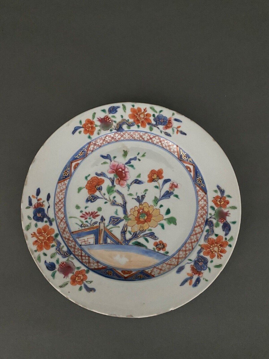 Flat Plate In Imari Porcelain Japan 19th Century Floral Decoration