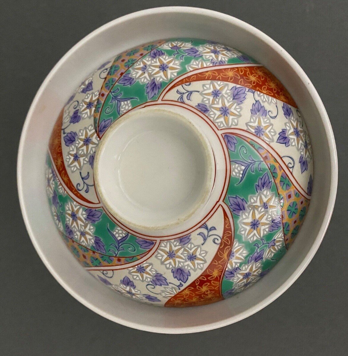 Pot couvert en porcelaine de Chine marquage rouge XXe décor floral-photo-1
