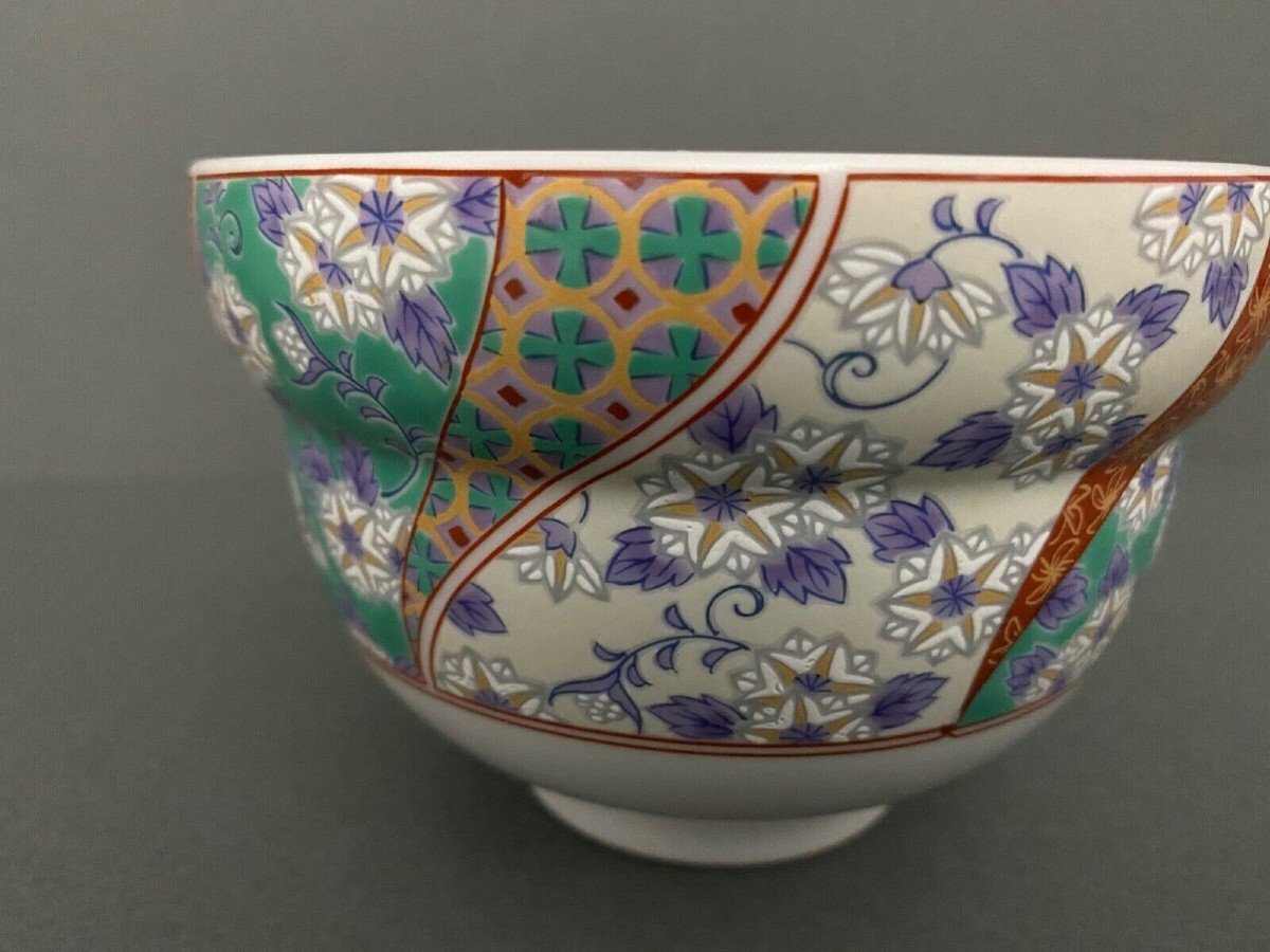 Pot couvert en porcelaine de Chine marquage rouge XXe décor floral-photo-8