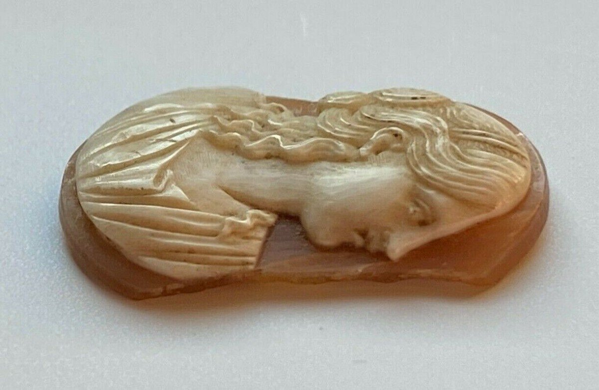 Cameo From The 18th Century, Antique Profile Of A Woman In Agate-photo-4