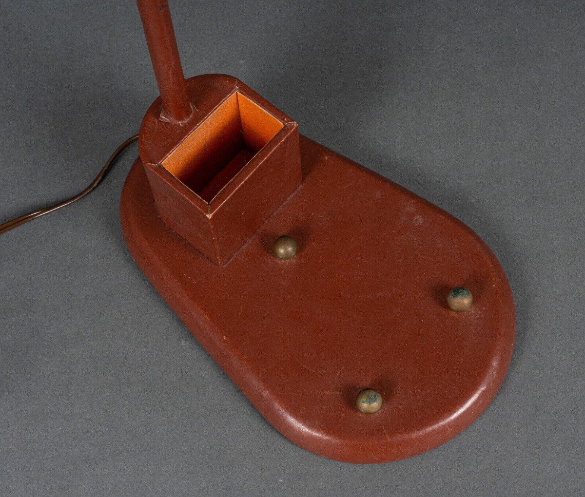 Lampe de bureau abat-jour Diabolo flexible en cuir rouge 1960 -photo-6