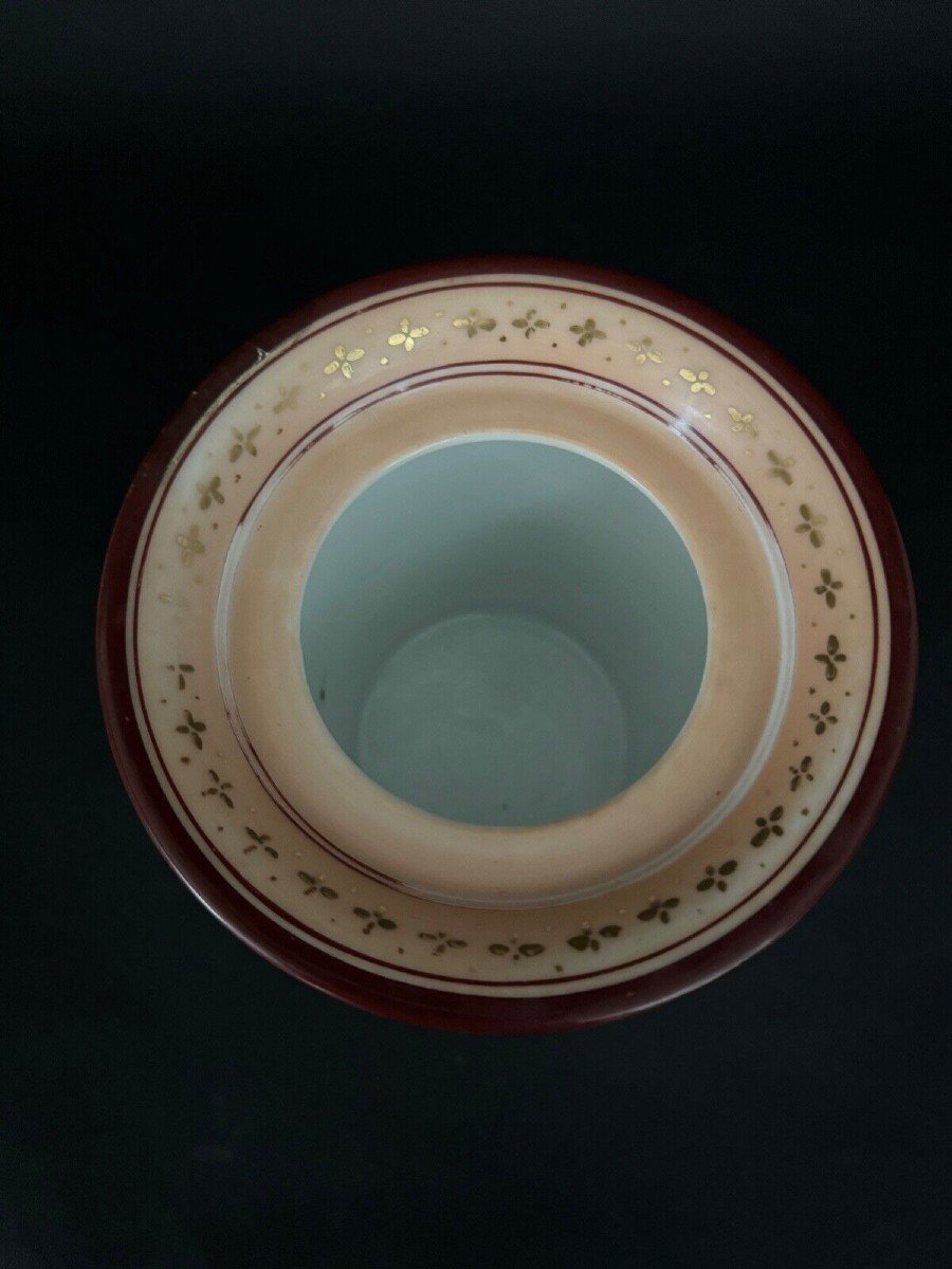 Cache-pot époque Louis-Philippe décor romantique XIXe fond vert-photo-2