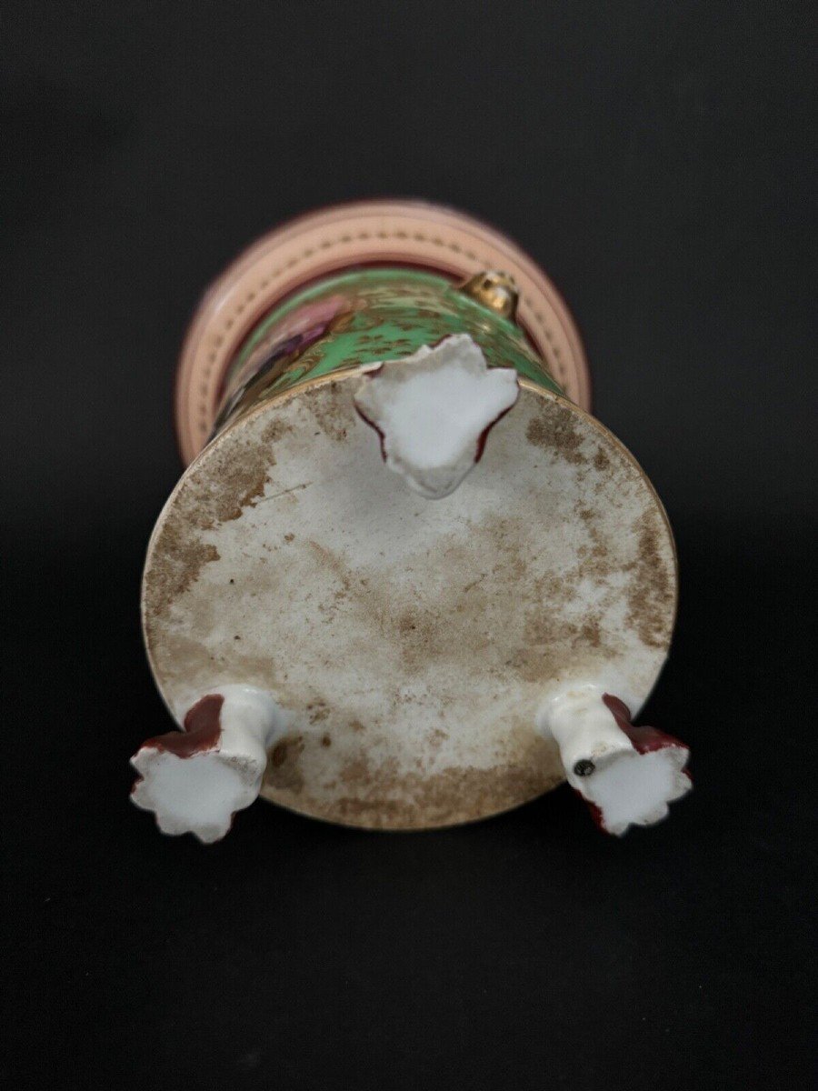 Cache-pot époque Louis-Philippe décor romantique XIXe fond vert-photo-3