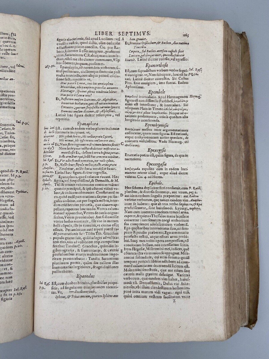 Book Eloquentiae Sacrae Et Humanae Parallela Libri XVI P. Nicolao Caussino 1619-photo-2