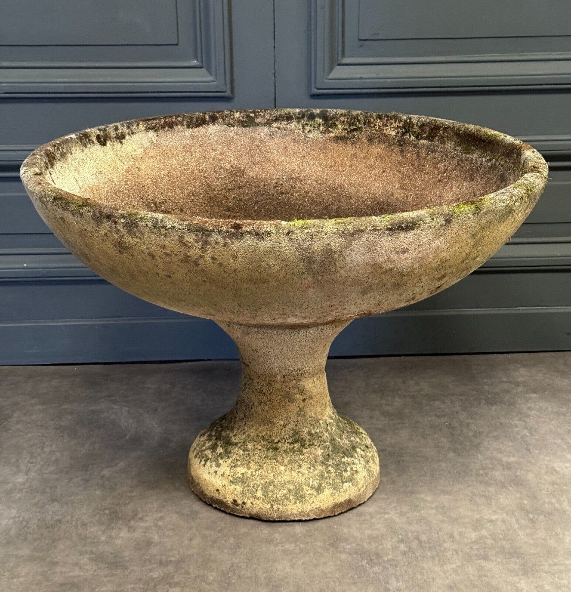 Diabolo Cement Planter By Willy Guhl 20th Century