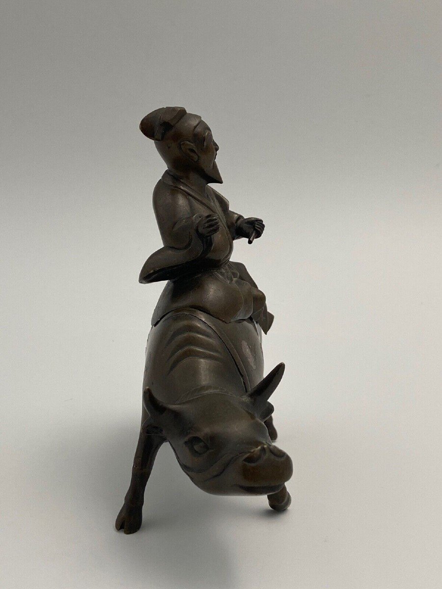 Chinese Or Indochinese Subject In Bronze Incense Burner 19th Century Bull Man-photo-1