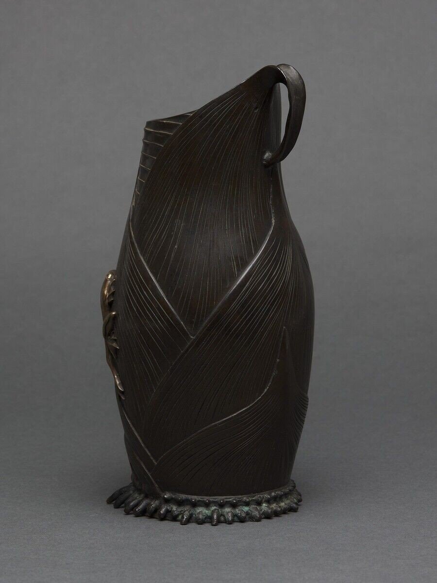 Japanese Bronze Pitcher With Chocolate Patina Frog In The Round 19th Century-photo-3