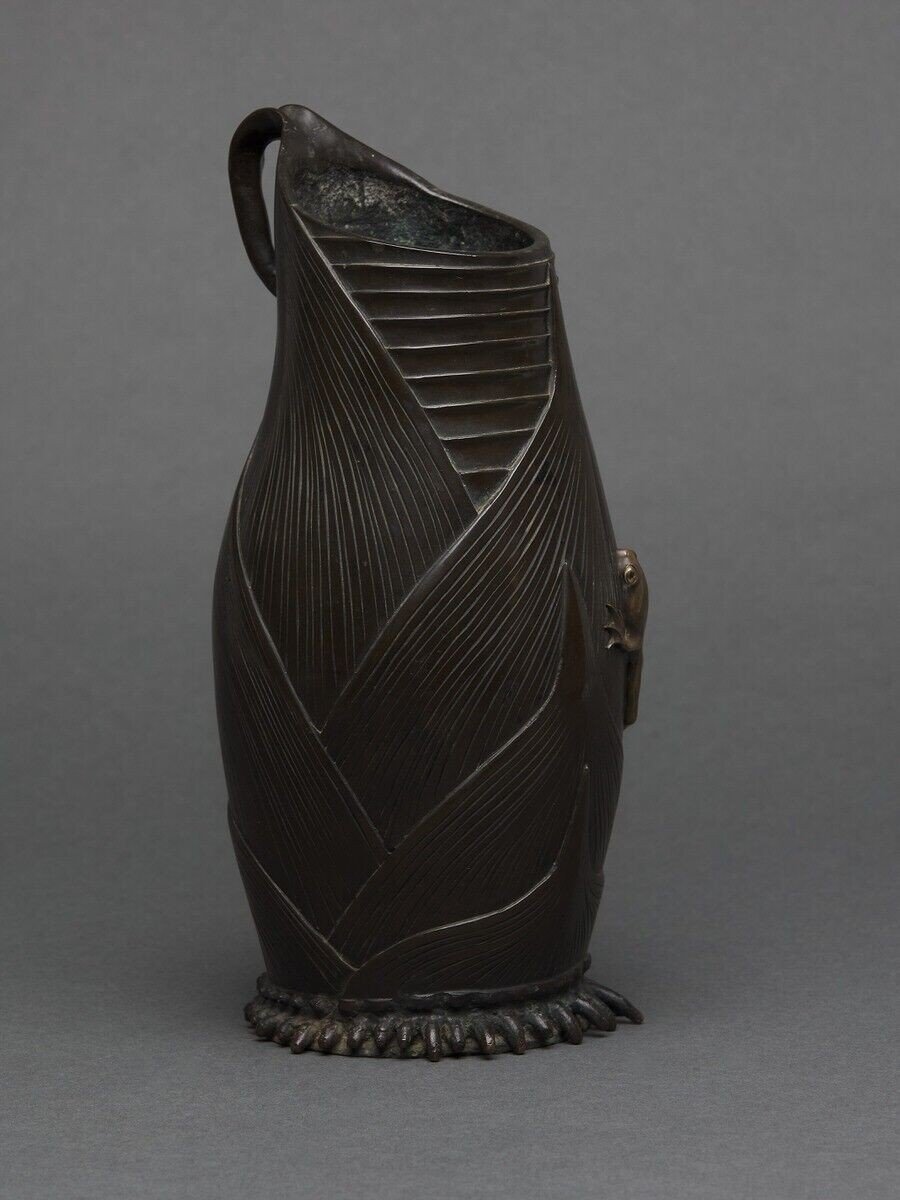 Japanese Bronze Pitcher With Chocolate Patina Frog In The Round 19th Century-photo-3