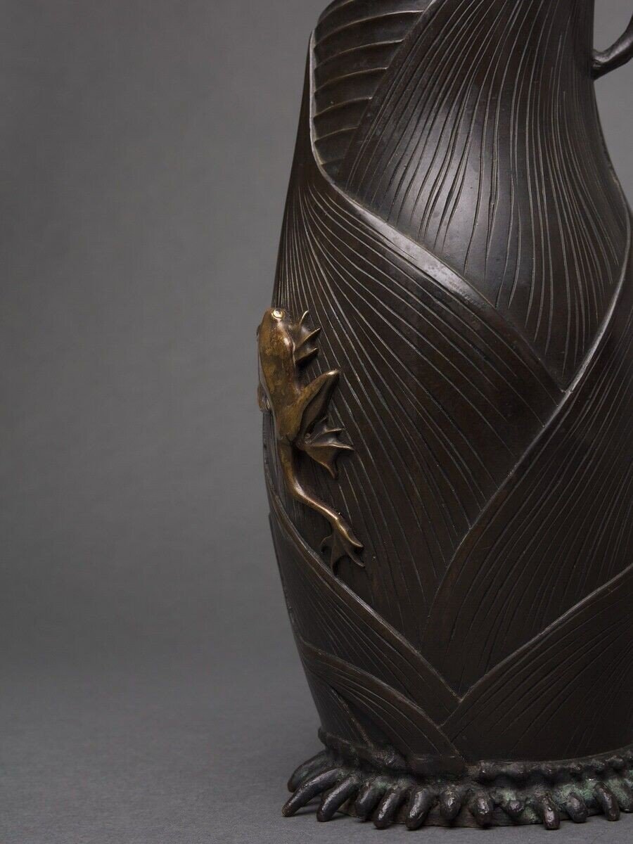 Japanese Bronze Pitcher With Chocolate Patina Frog In The Round 19th Century-photo-8