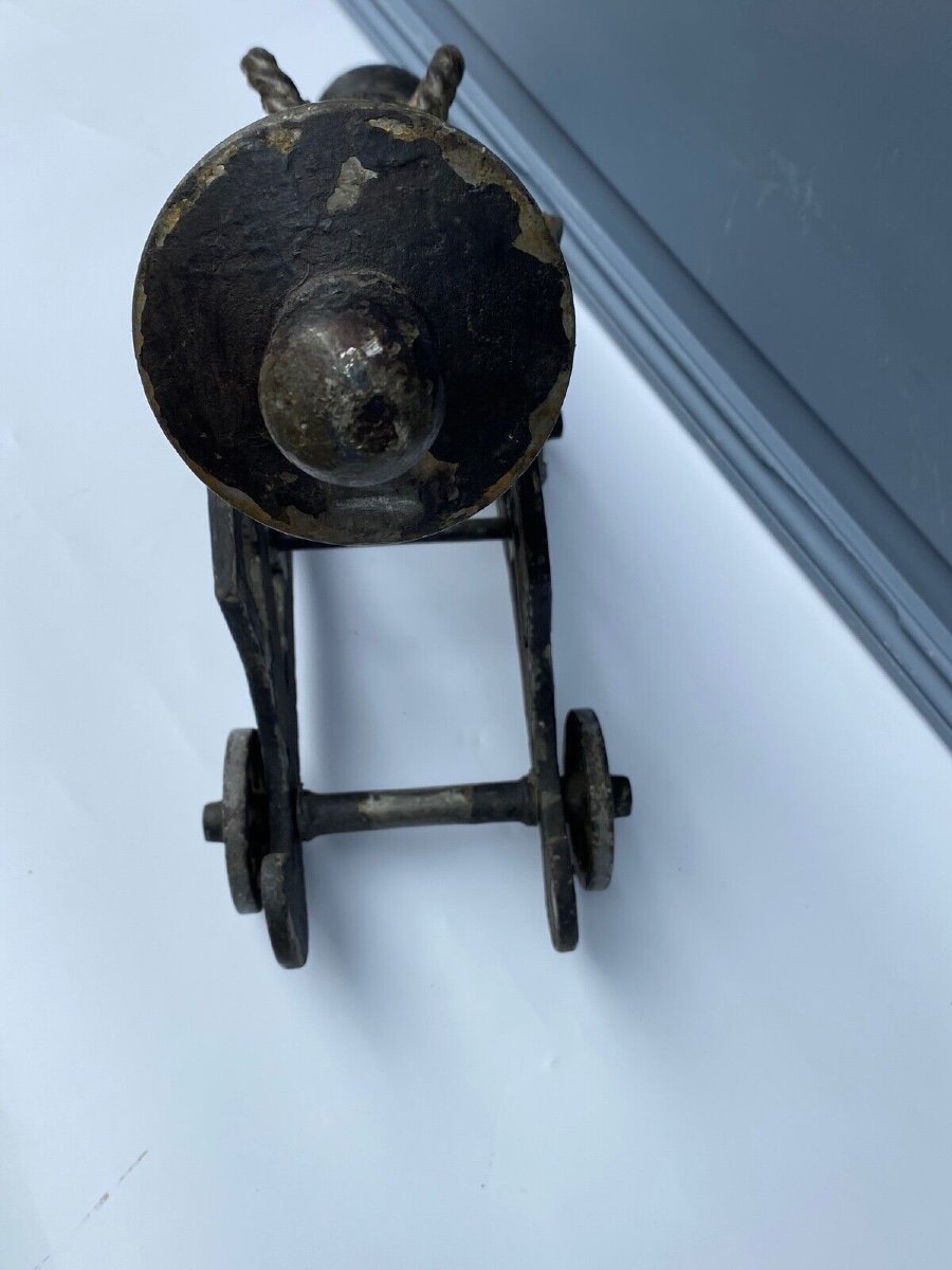 Late 19th Century Cast Iron Cannon With Original Patina-photo-7