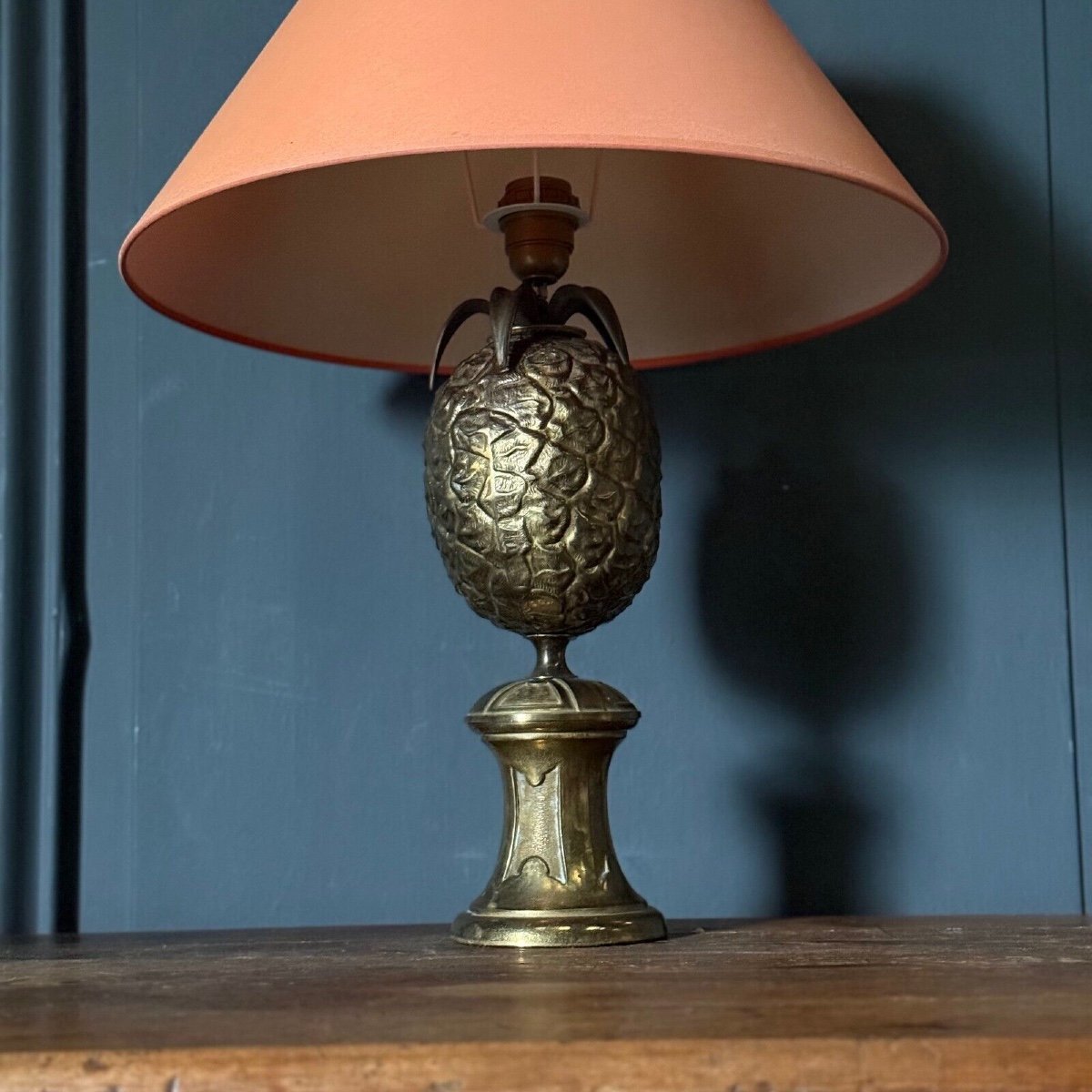 1980 Pineapple Lamp In Gold Metal-photo-3