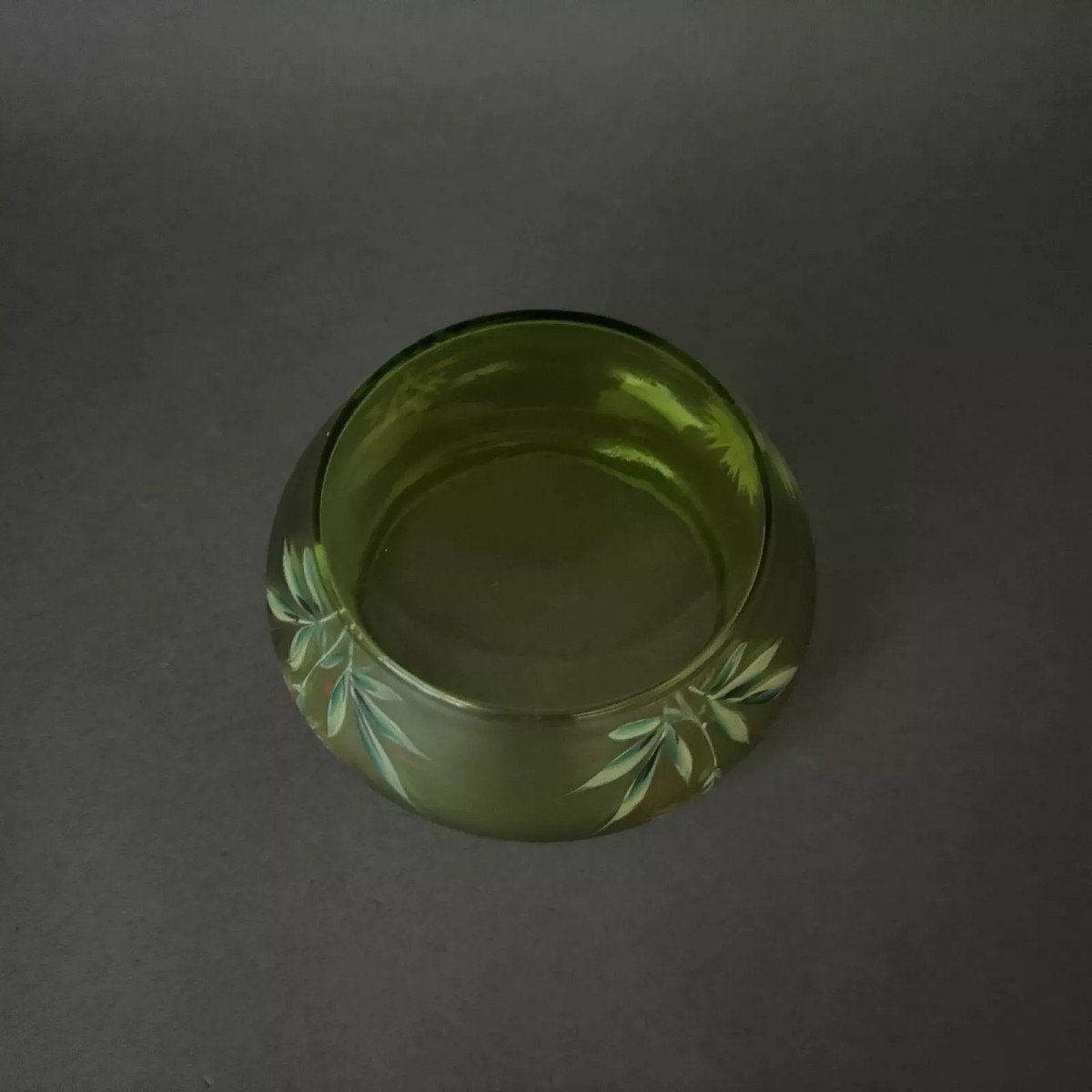 Bonbonnière émaillée Legras 1900 fond vert décor floral-photo-2