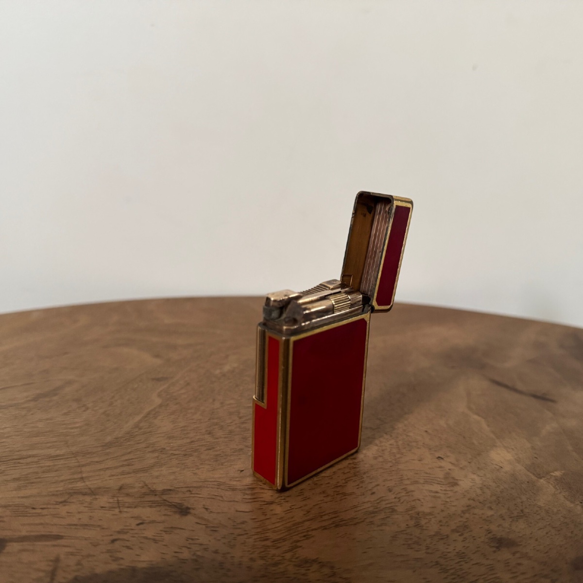 Briquet Dupont en laque rouge monogramme JB Paris made in France-photo-3