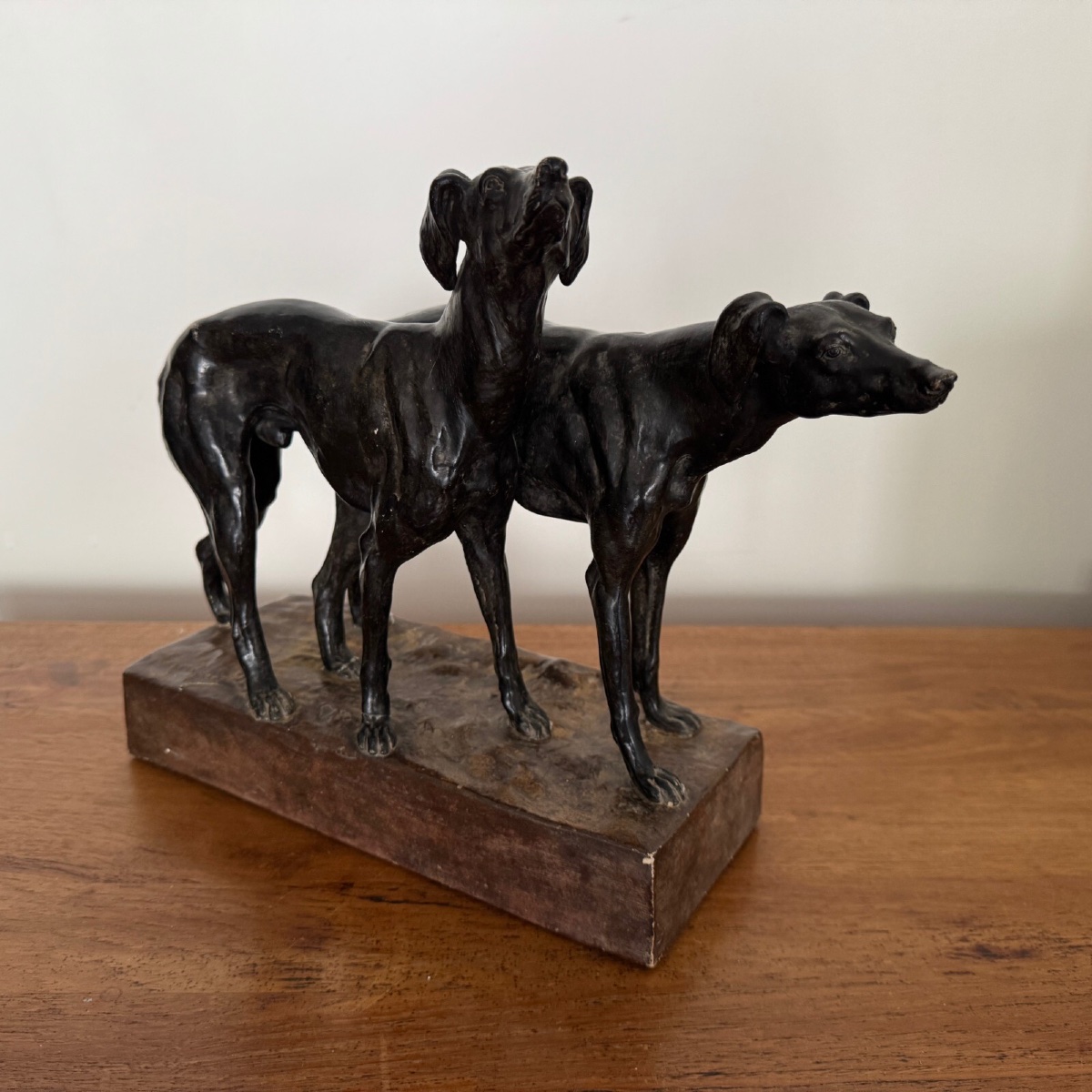 Patinated Plaster Statue Of 2 Greyhounds By Cha Pregue 20th Century-photo-3