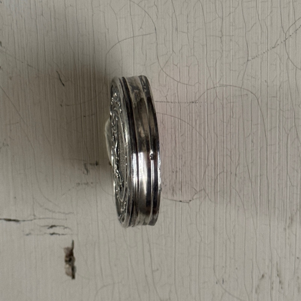 Reliquaire ovale en argent saint Jean-Marie Vianney -photo-4