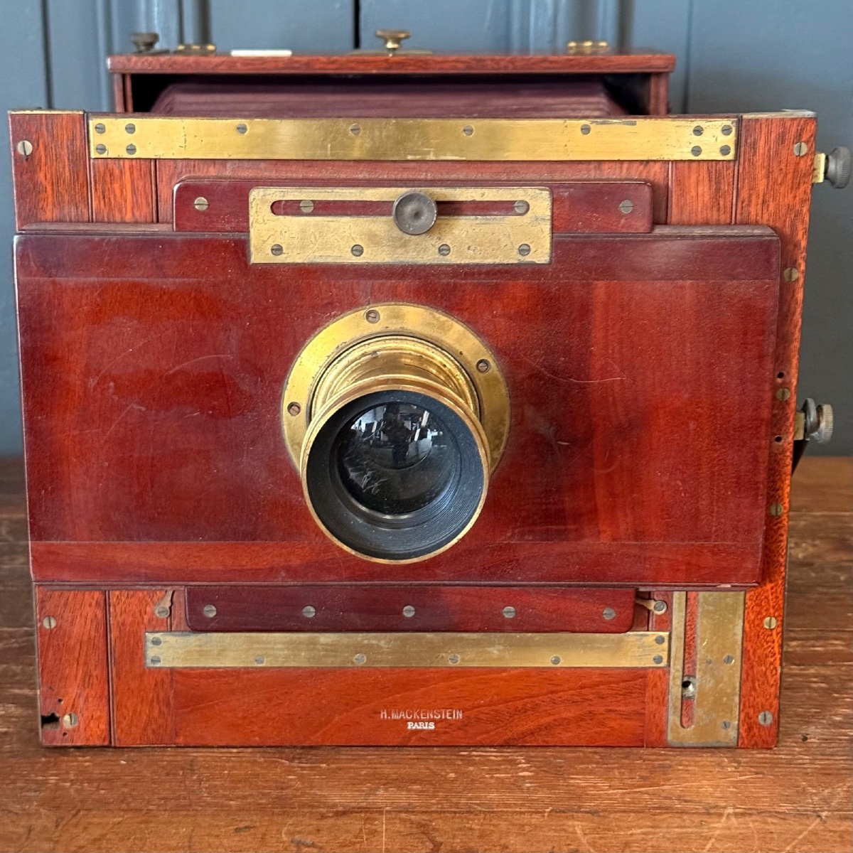 H. Mackenstein Paris Mahogany Camera-photo-2
