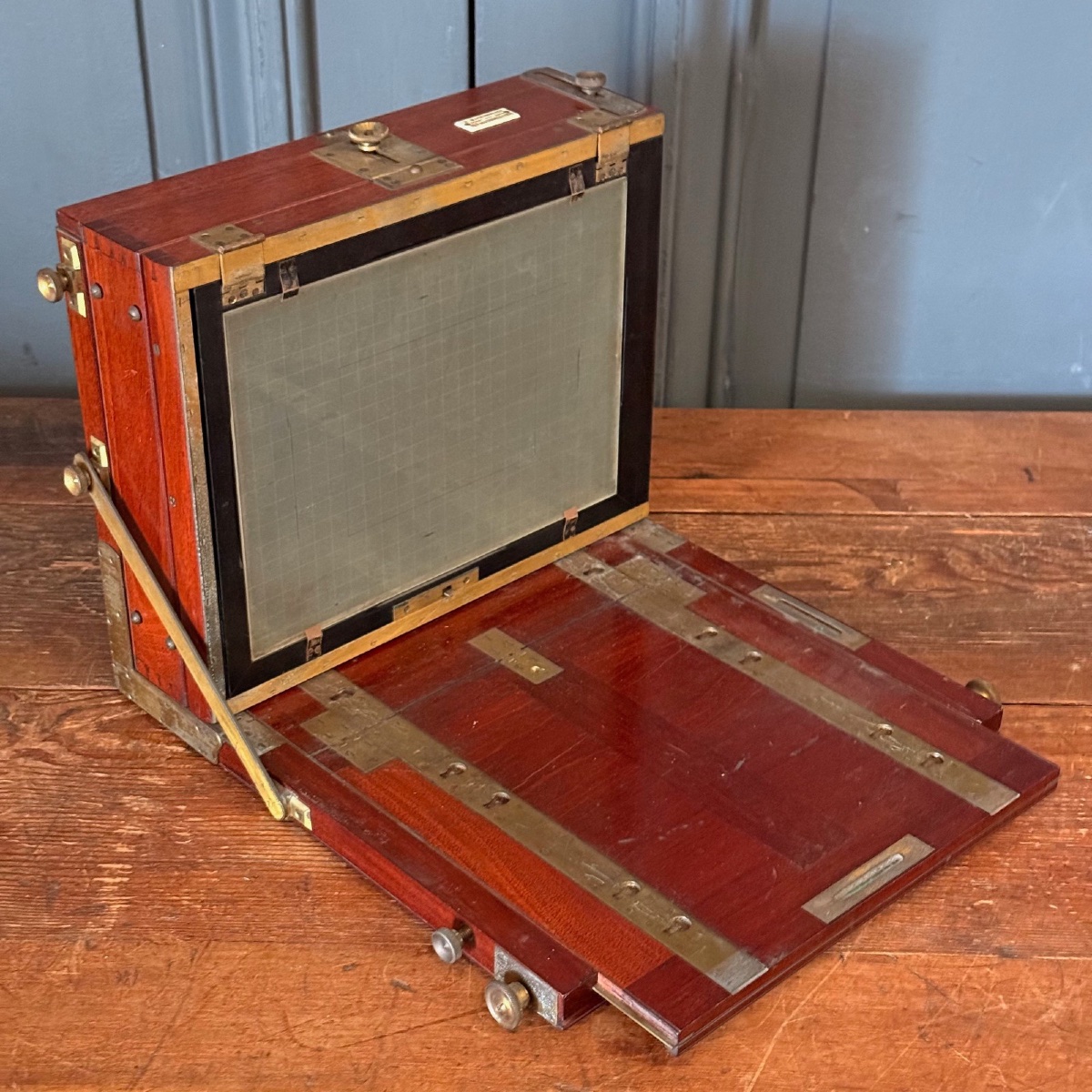 H. Mackenstein Paris Mahogany Camera-photo-5