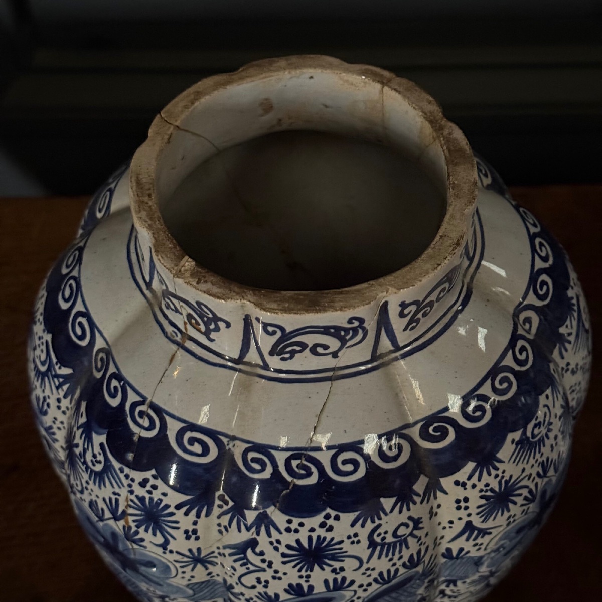Paire de potiches pots couverts en Delft XIXe décor d'ange et floral-photo-2