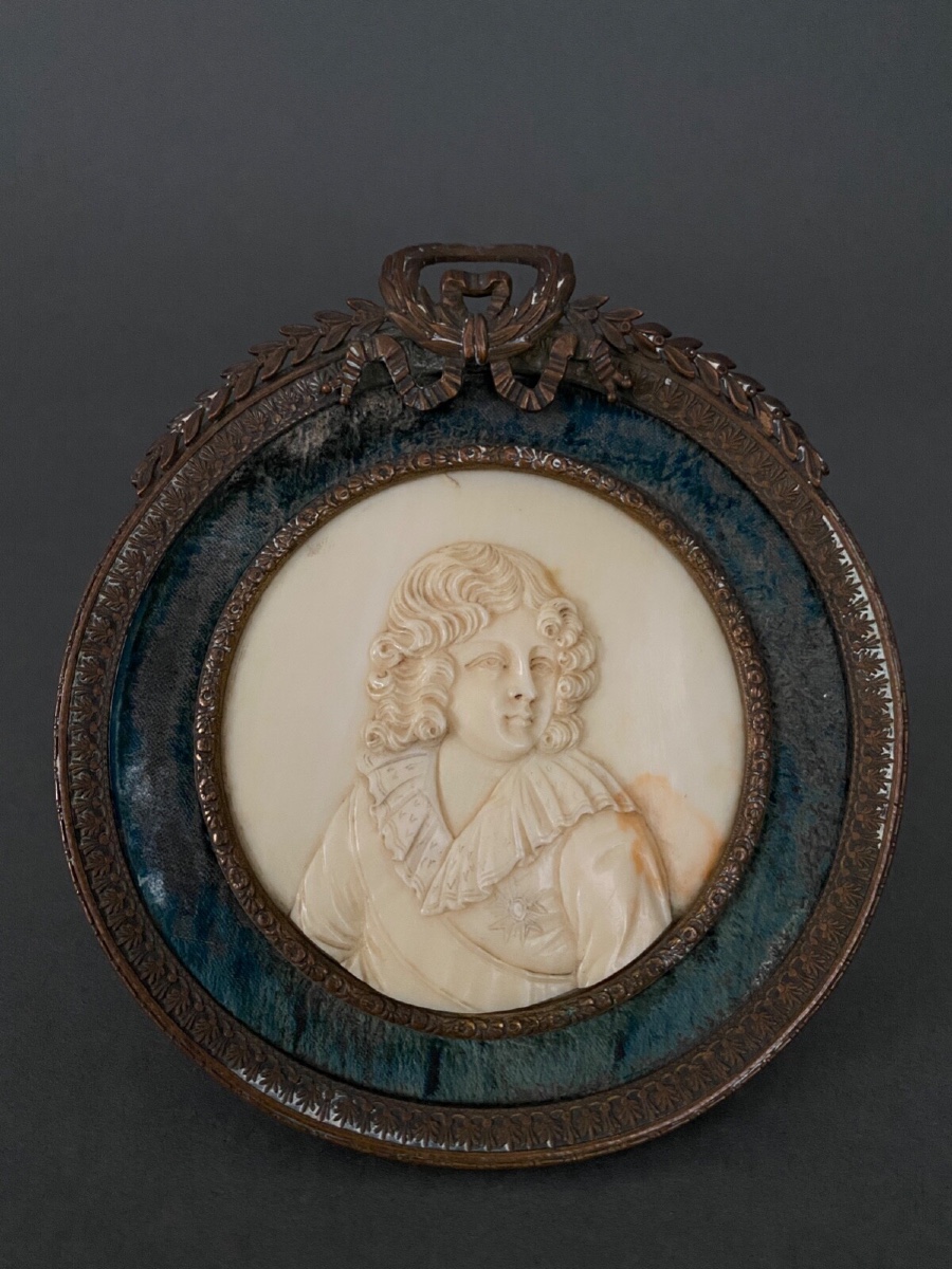 Medallion Of The King Of Rome Napoleon II After Isabey Carved In The Mass