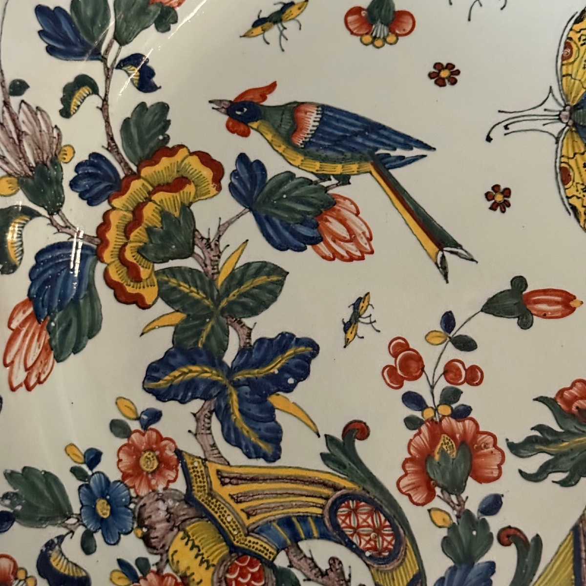 Grand plat en faïence de Rouen polychrome corne d'abondance XVIIIe-photo-4