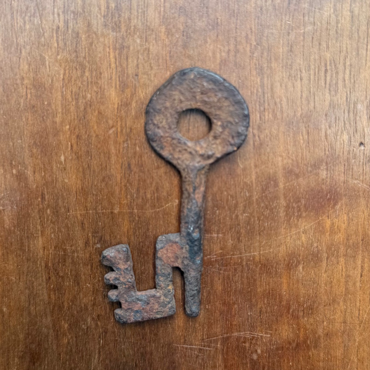 Wrought Iron Key From The Haute époque With Patina Of Use