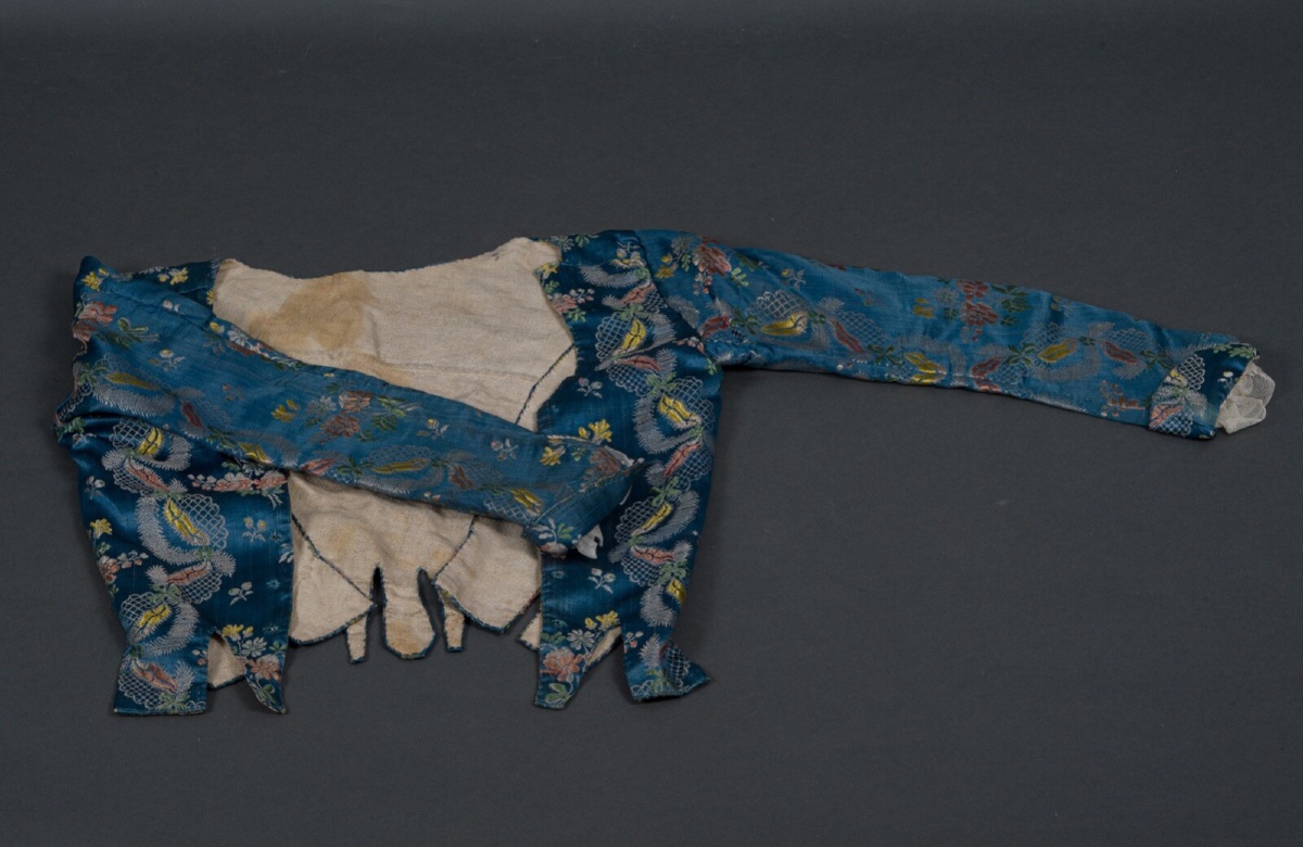 17th Or 18th Century Bolero Jacket With Hand-embroidered Floral And Lace Decoration-photo-4