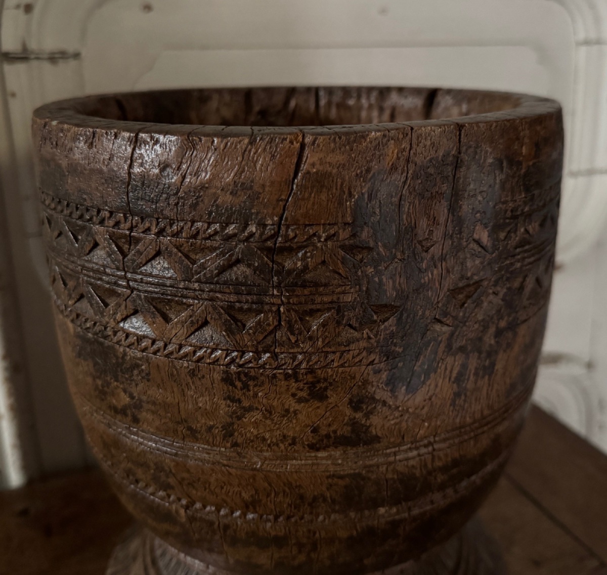 Mortier en bois sculpté gravé africaniste XXe-photo-6