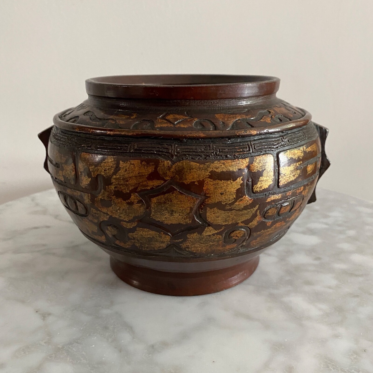 Coupe en bronze rehaussée de dorure Vietnam XXe
