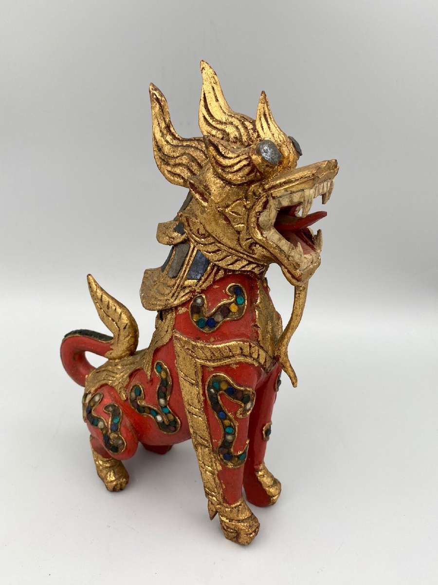 Dragon en bois Chine patine rouge dorure à la feuille XXe