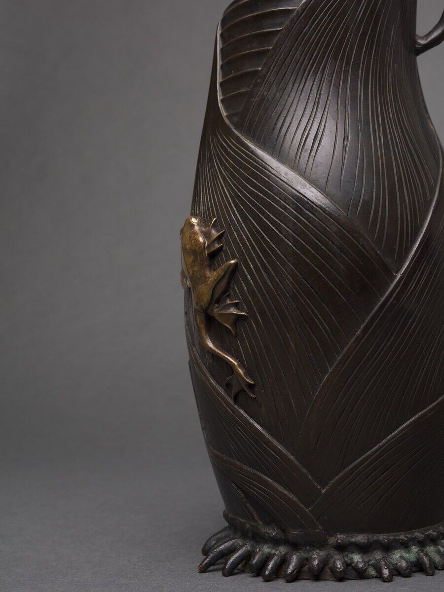 Pichet en bronze Japon patine chocolatée grenouille en ronde-bosse XIXe-photo-7