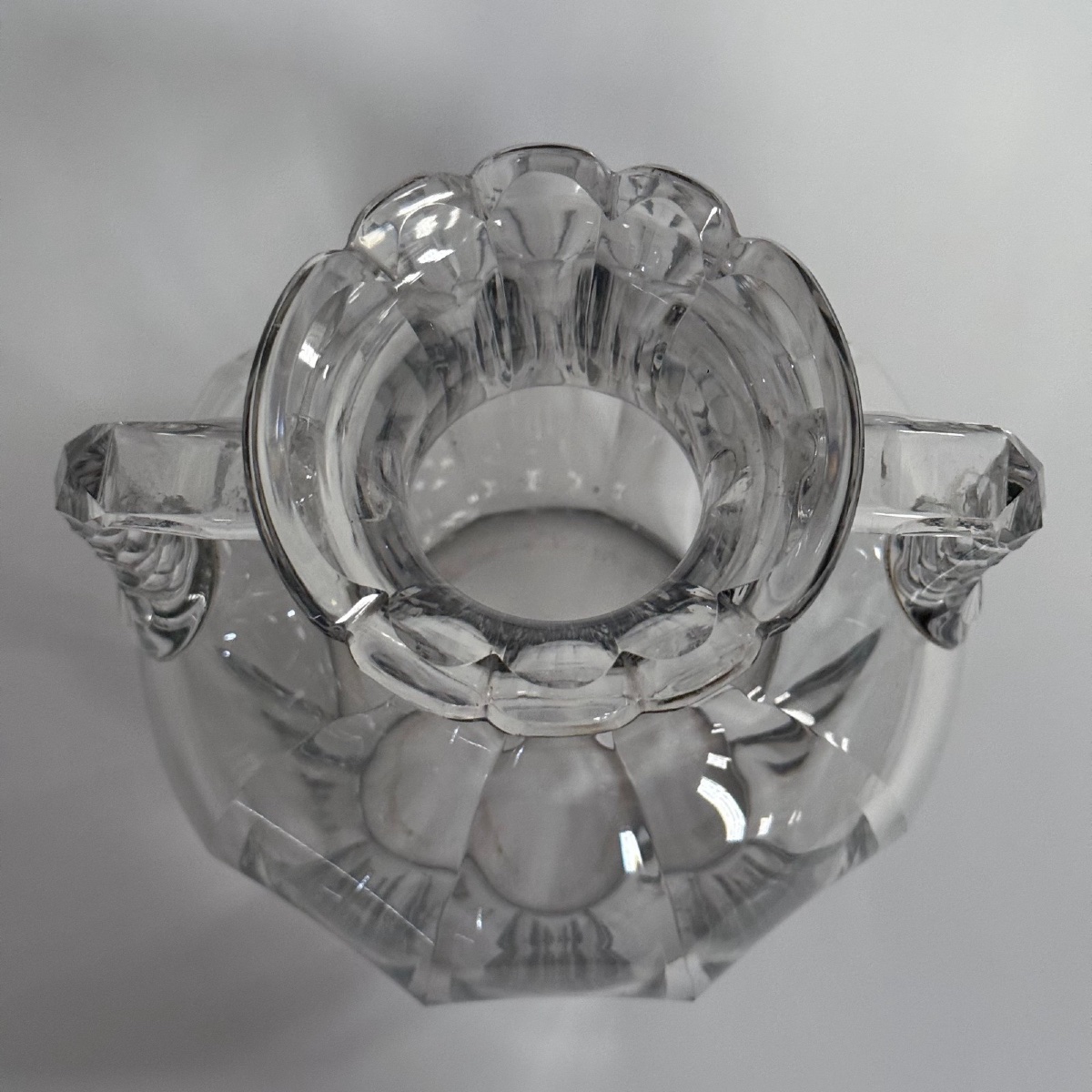 Vase en cristal avec anses Baccarat XIXe pans coupés-photo-1