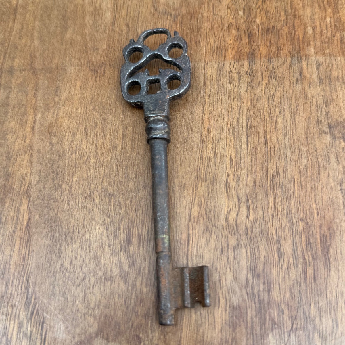 17th Century Wrought Iron Key-photo-2