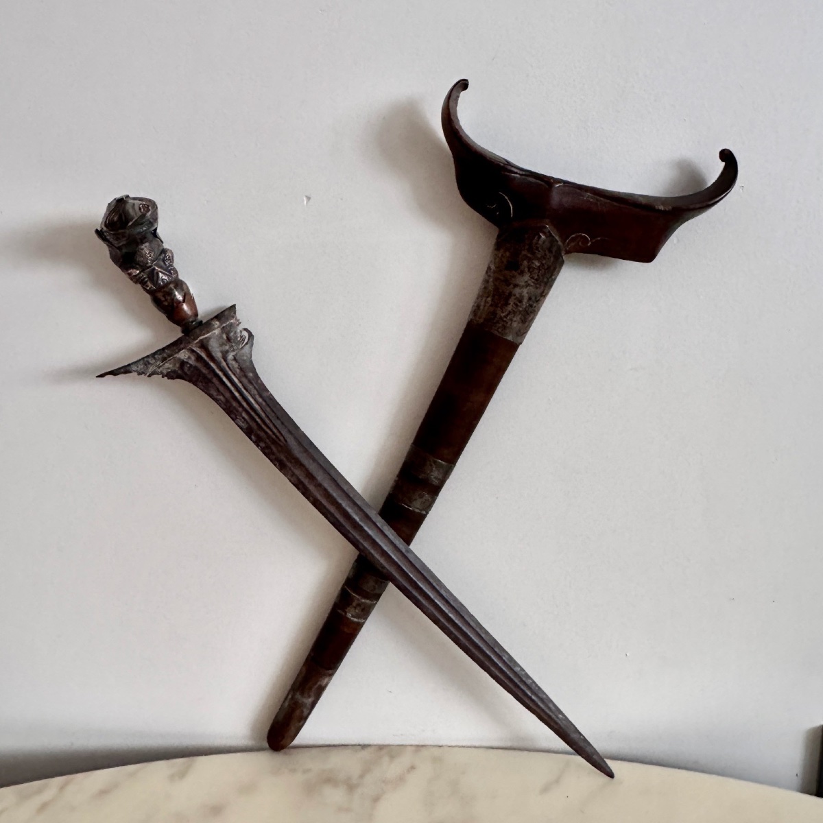 Antique Indonesian Kriss With Scabbard And Decorative Handle, Early 20th Century-photo-1