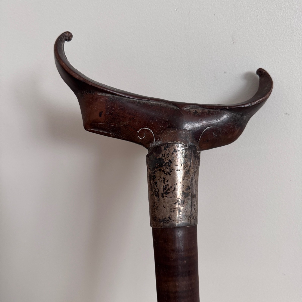 Antique Indonesian Kriss With Scabbard And Decorative Handle, Early 20th Century-photo-3