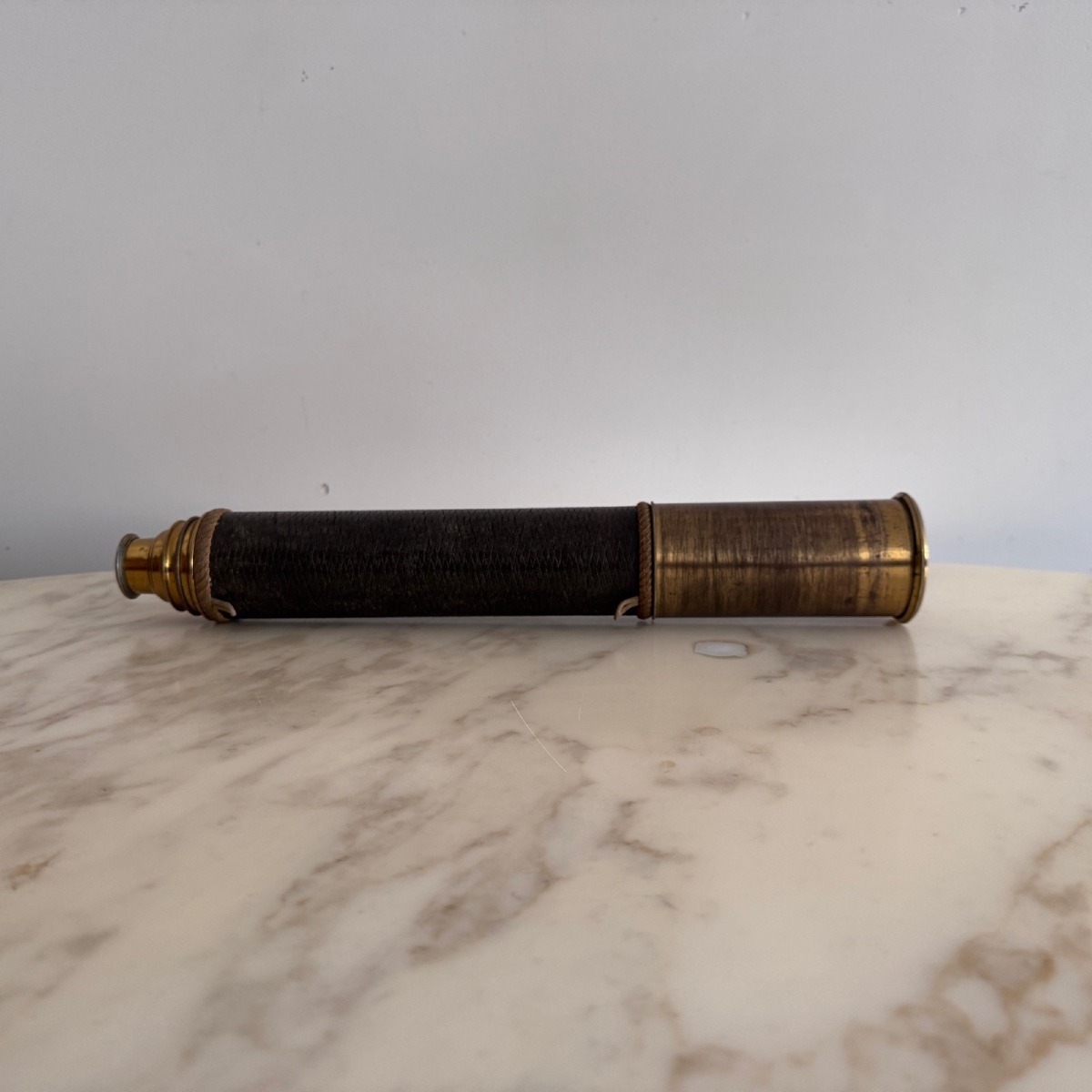 19th Century Marine Spyglass In Leather And Brass With Mahogany Case-photo-2