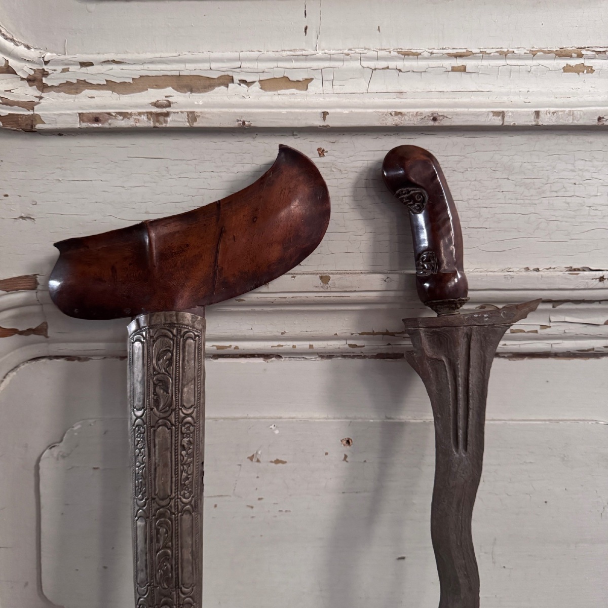 Indonesian Dagger Or Sword Kreiss Or Kriss With Ornate Scabbard-photo-1