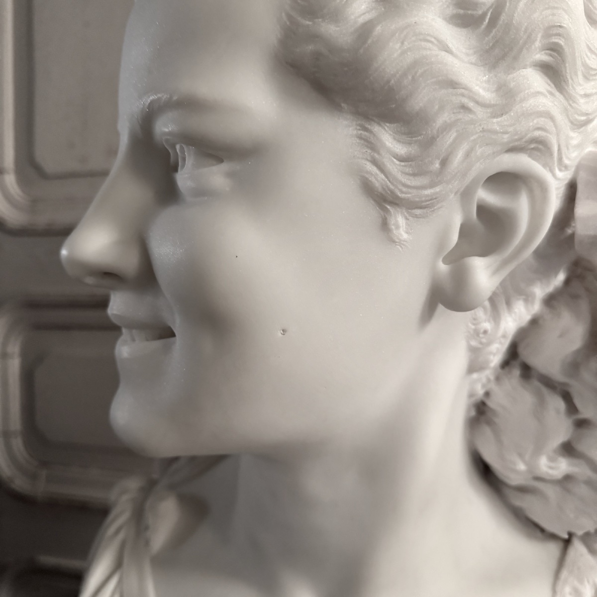 Buste en marbre par Antonio Giovanni Lanzirotti intitulé Le Lilas-photo-7