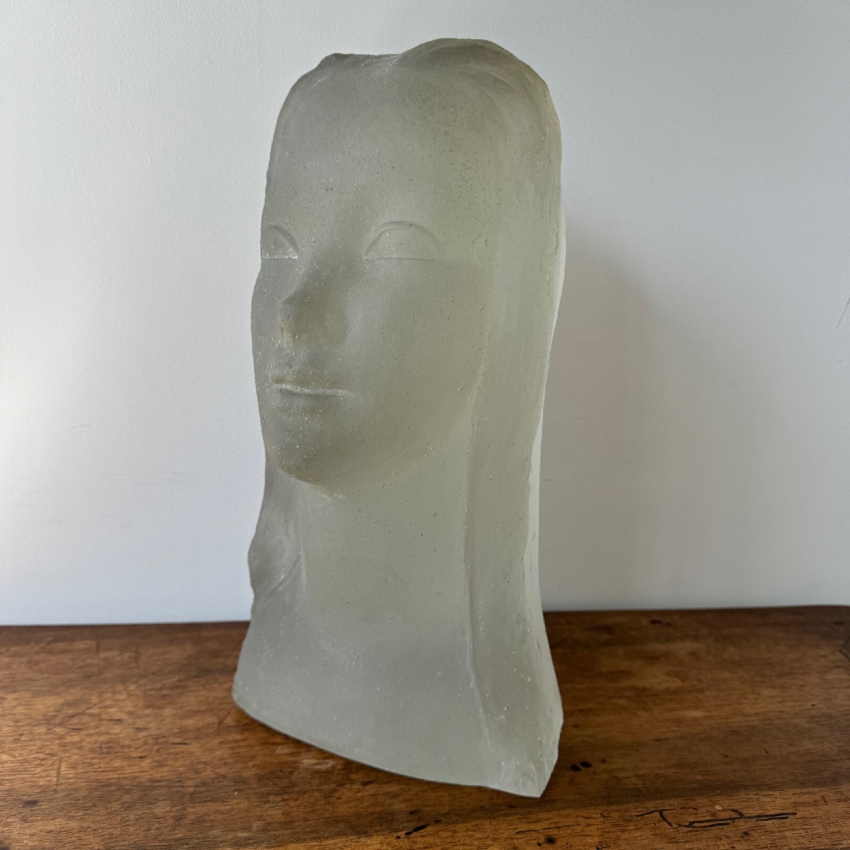 Sculpture par Lucien Lafaye visage féminin en verre moulé circa 1950-photo-3