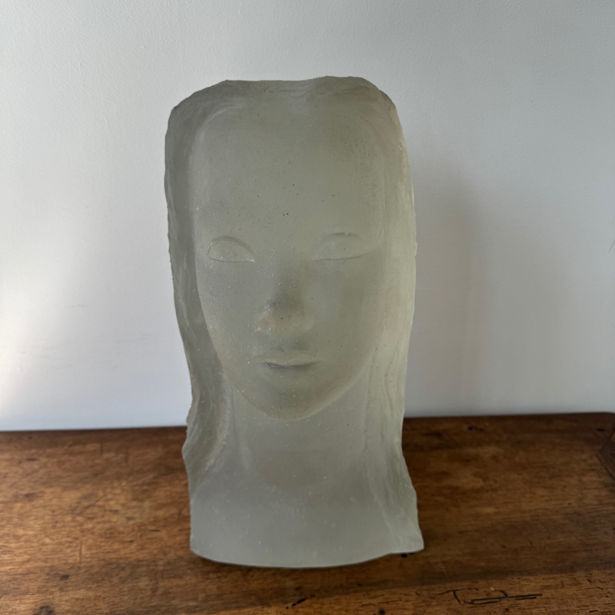 Sculpture par Lucien Lafaye visage féminin en verre moulé circa 1950
