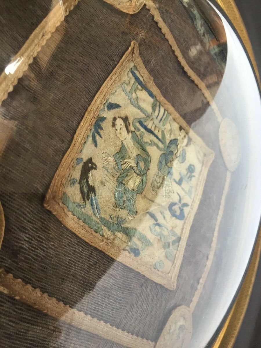 Carré de soie en broderie Chine XIXe dans cadre en poirier noirci laiton-photo-5