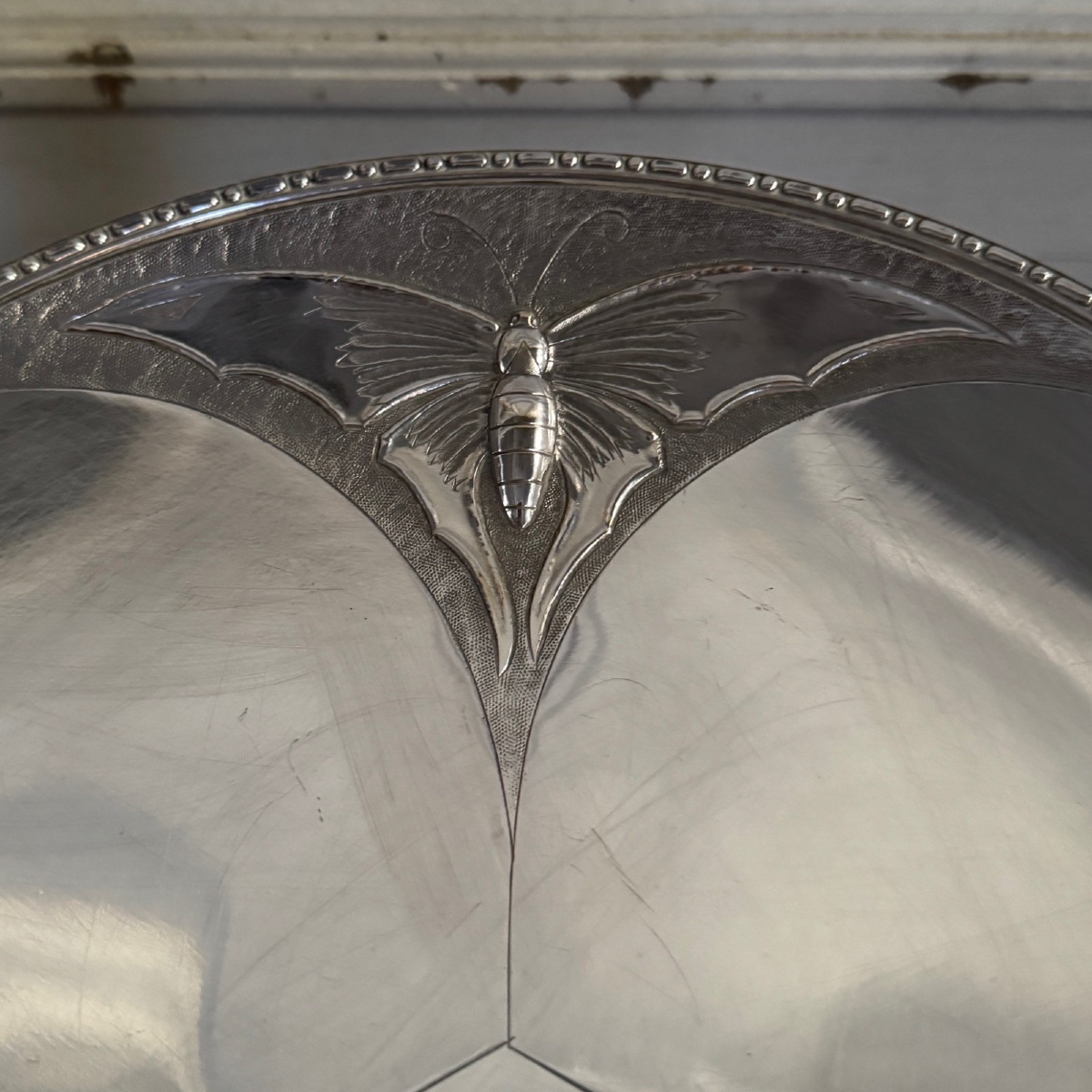 Coupe Art Nouveau sur pied douche décor de papillons par Ramelpa-photo-3