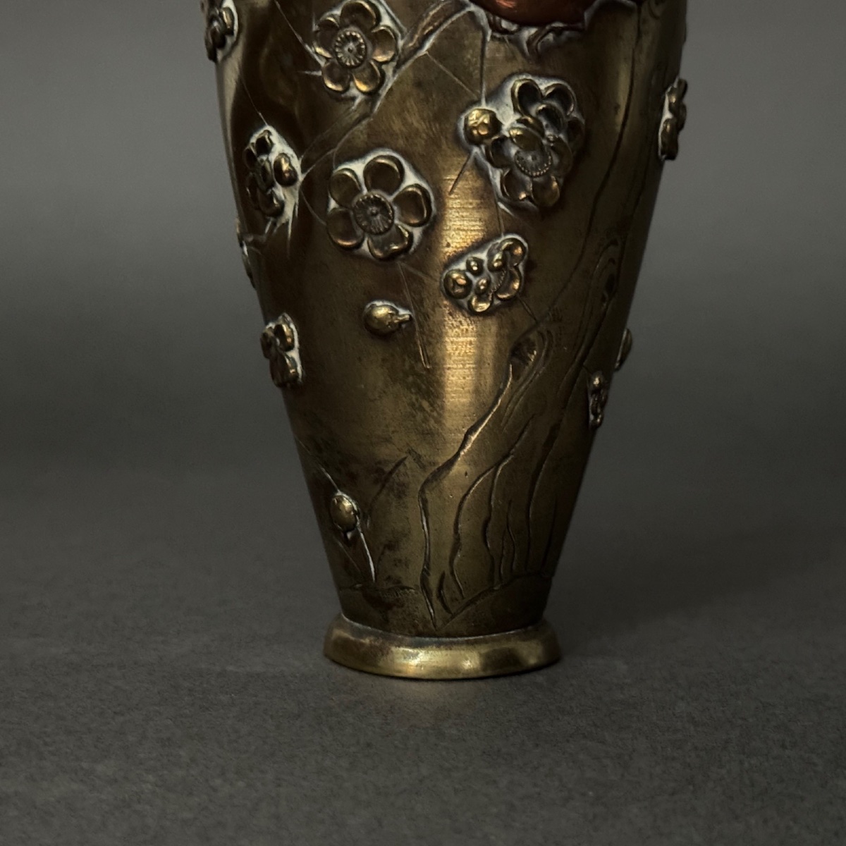 Paire de vases japonais en bronze ciselé incrustation décor d'oiseau-photo-3