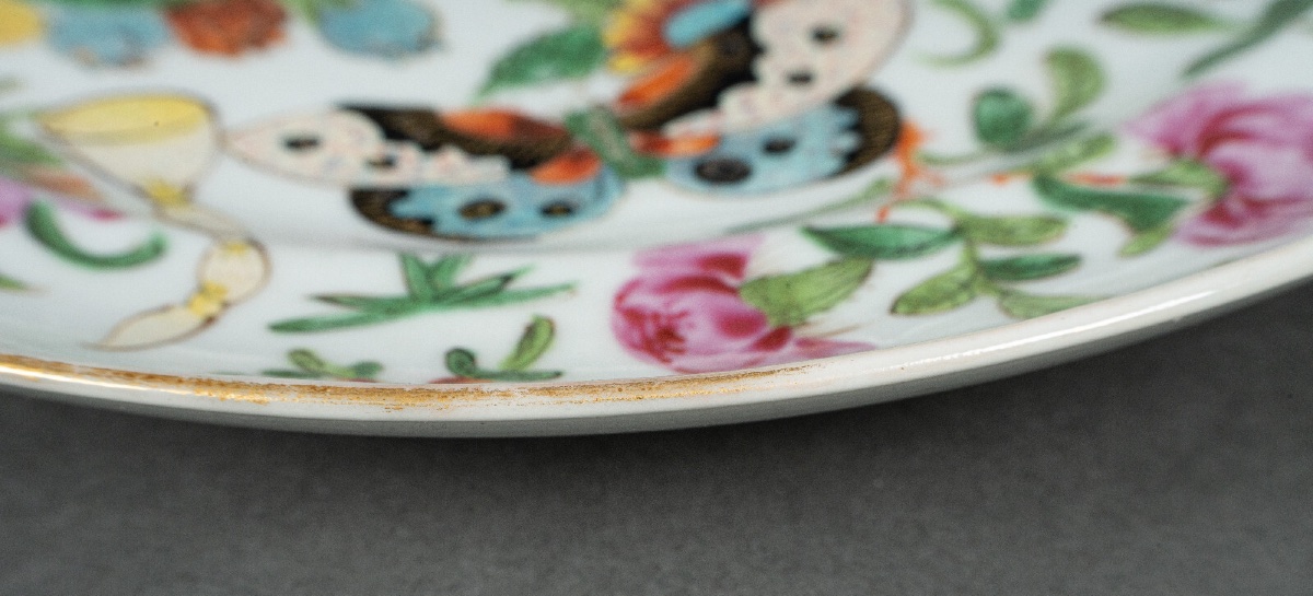 Assiette en porcelaine Canton XIXe décor de papillons-photo-7
