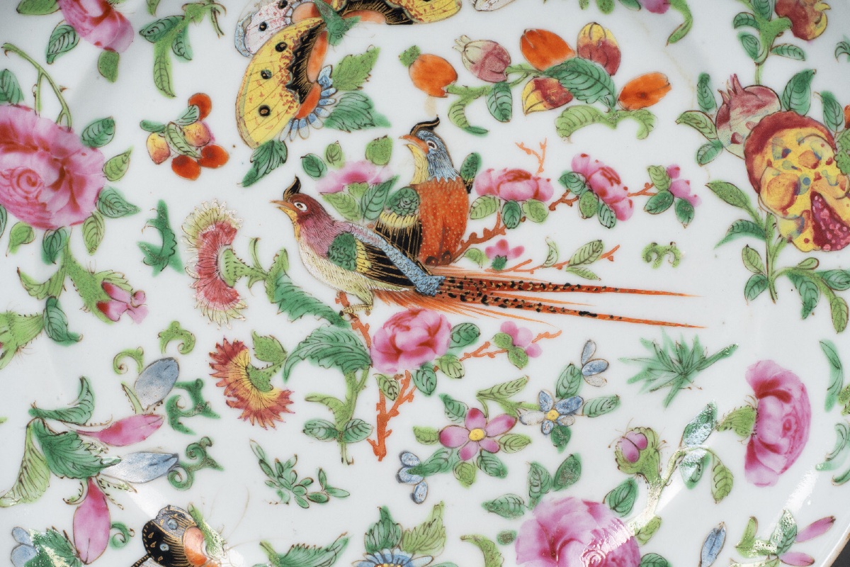 19th Century Canton Porcelain Plate With Floral Decoration Of Birds And Butterflies-photo-2