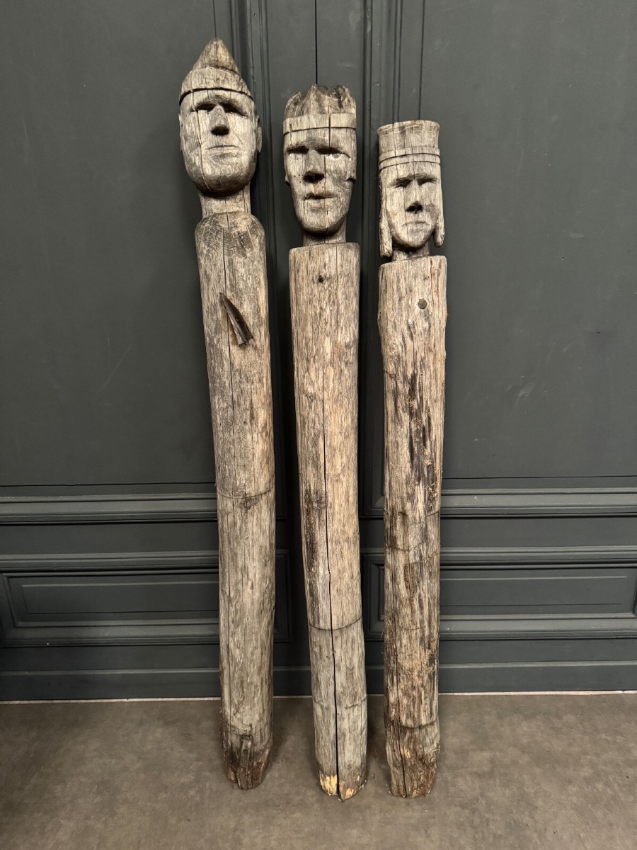 3 totems en bois art populaire représentant les rois mages milieu XXe-photo-2