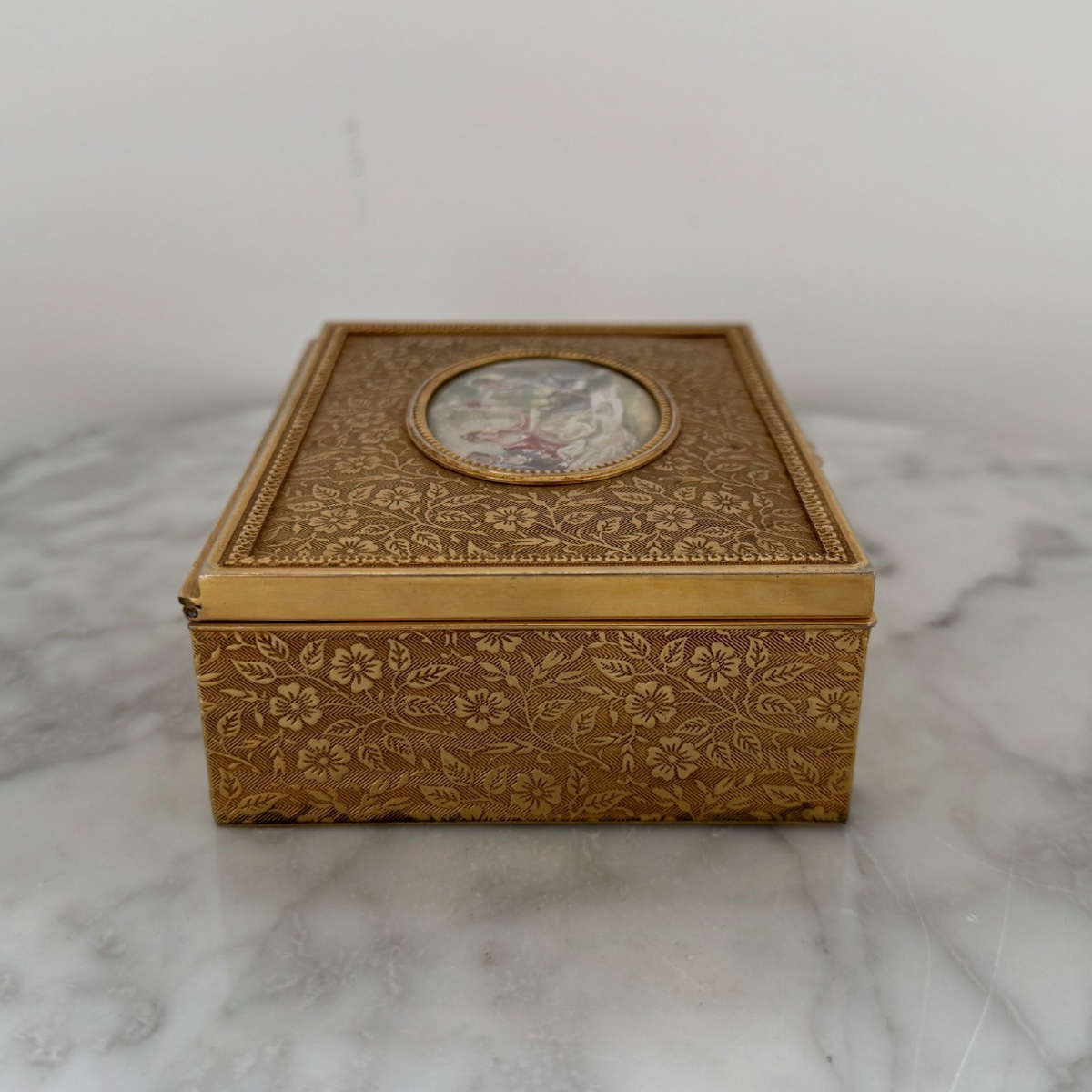 19th-century Guilloché Bronze Box Adorned With A Romantic Miniature -photo-4